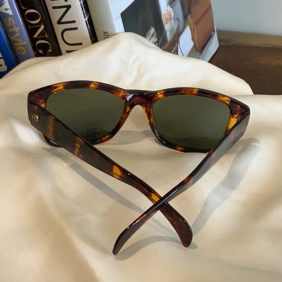 NOT AVAILABLE - Picture 8 of 11